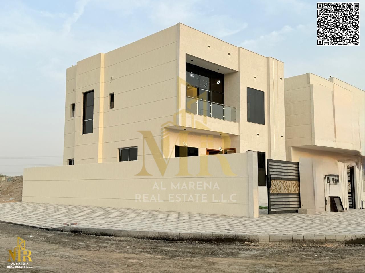 Luxury villa for sale in a prime location, including registration fees. Spacious built-up area, high-end finishes, and a negotiable price. For sale: