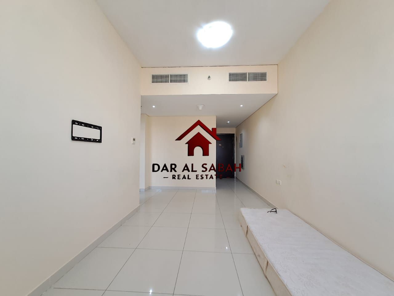 LAVISH 2BHK FLAT|2MIN WALKING FROM DXB RTA BUSS F22 F24|ONE MONTH FREE