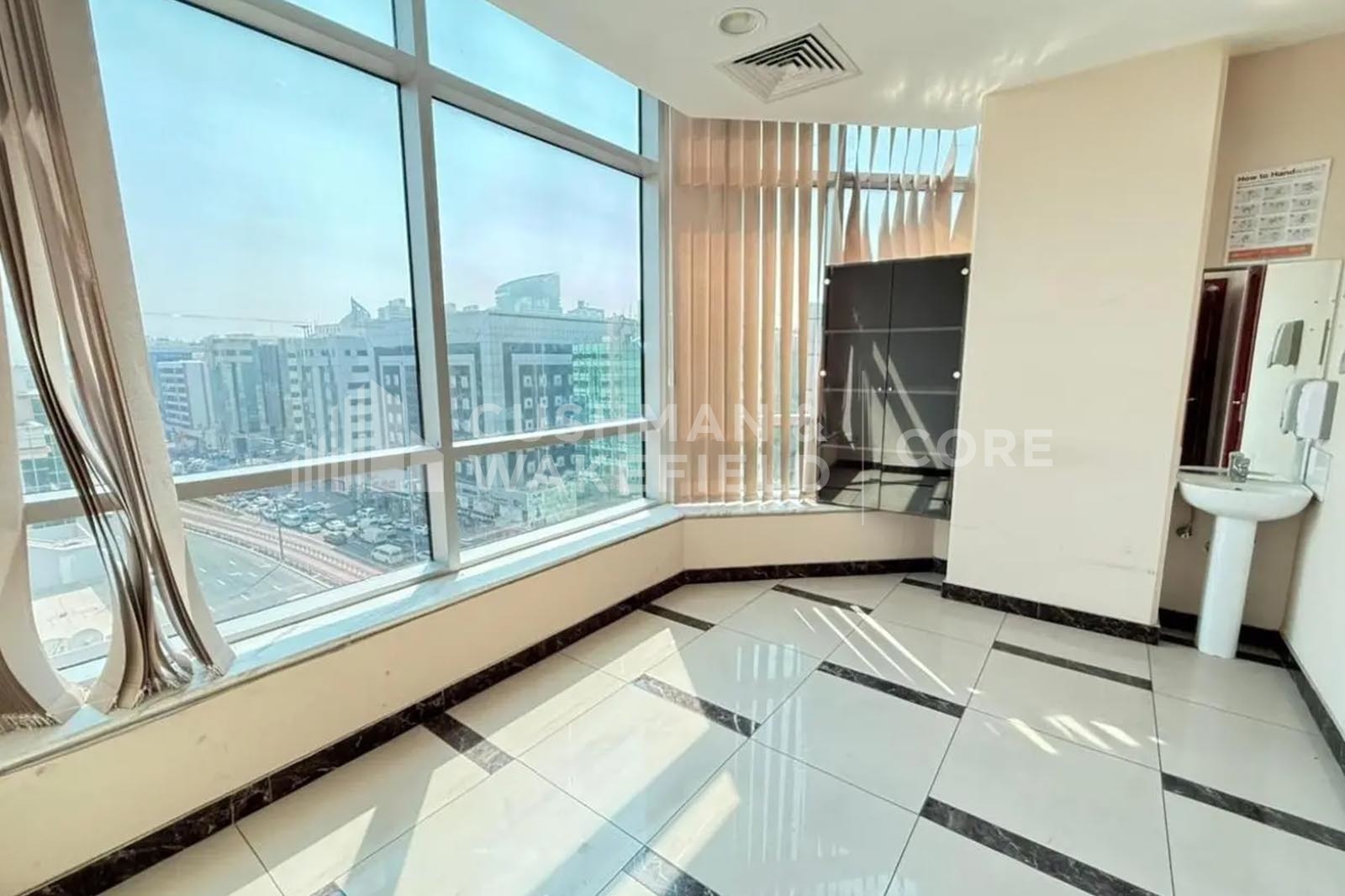 Semi Fitted Office | Strategically Located