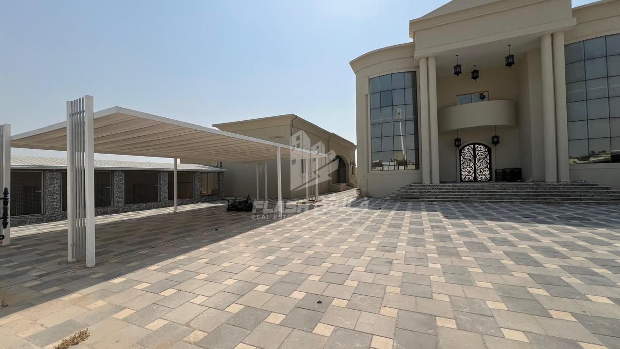 Luxurious Villa in al Seih , near to rak hospital | 6 Bedroom + Maid + 2 kitchen |