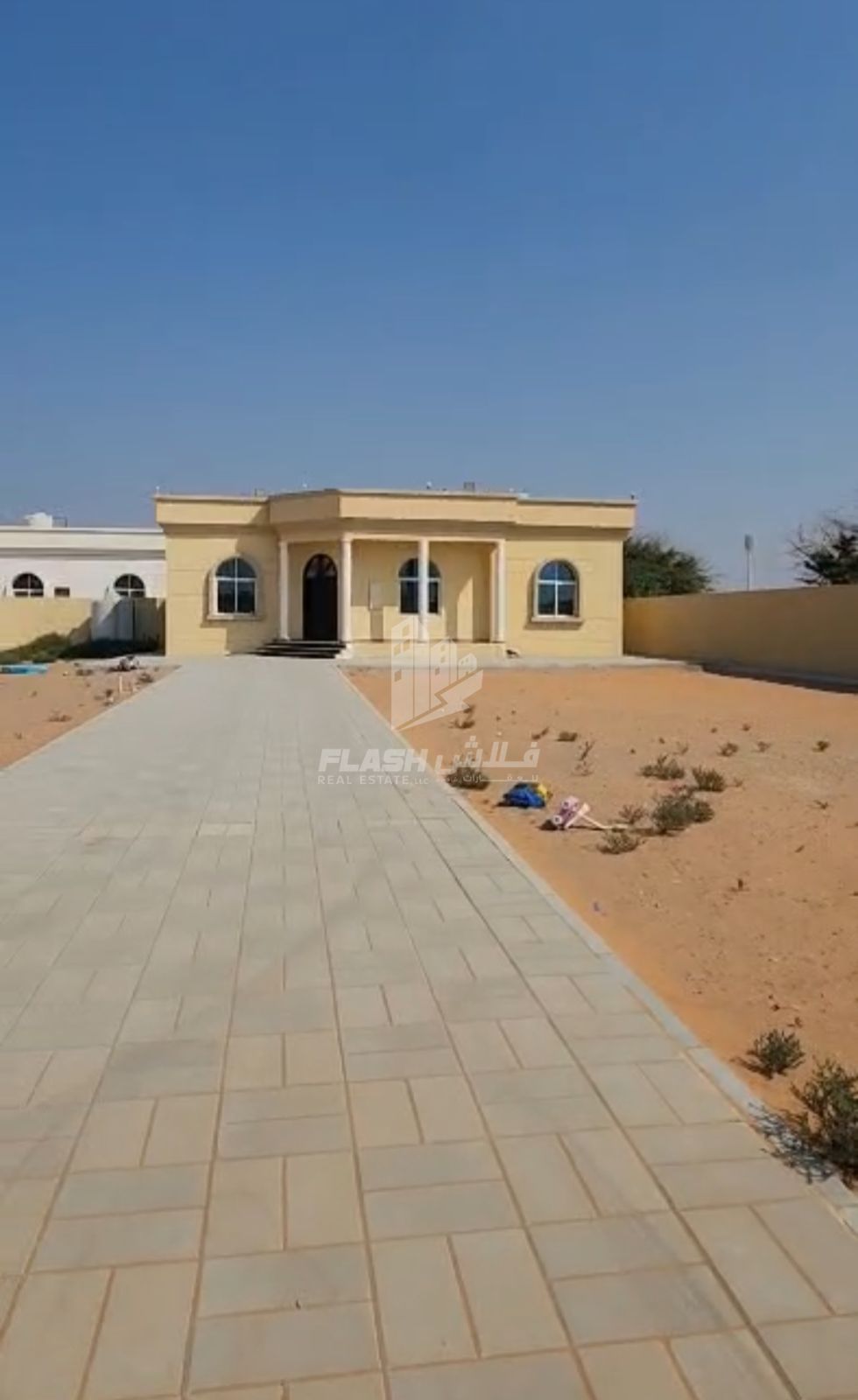 Spacious Villa | 3 BR + Hall Near To Mina Al Arab