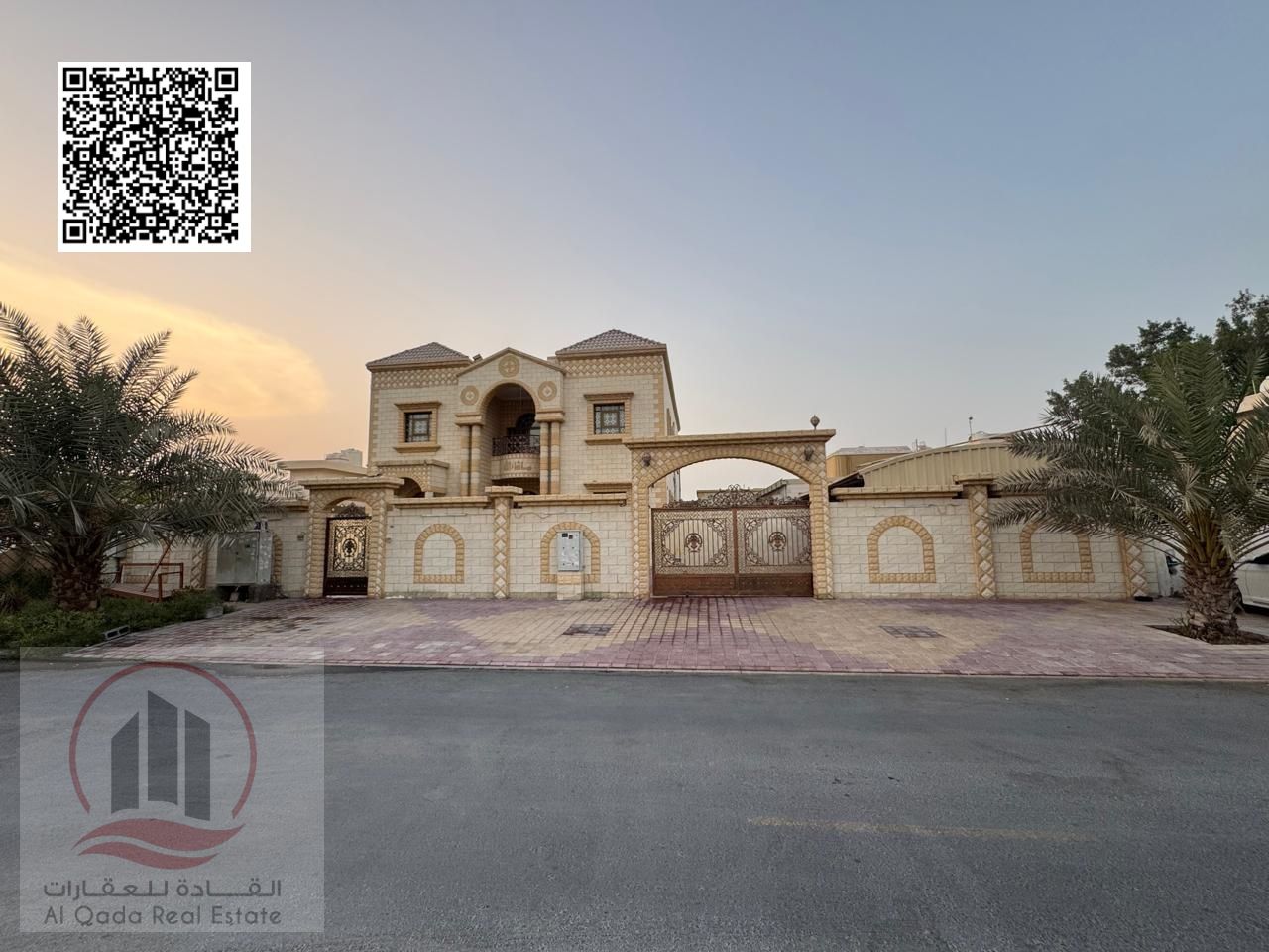 Villa for sale in Al Rawda3, Ajman. Modern design. The villa features7 master bedrooms, a majlis (formal sitting room), a living room, and a maid's
