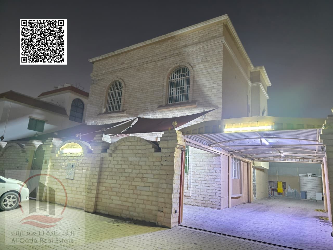 Villa for sale in Al Rawda 3, Ajman. Modern design. The villa features 5 master bedrooms, a majlis (formal sitting room), a living room, and a maid's