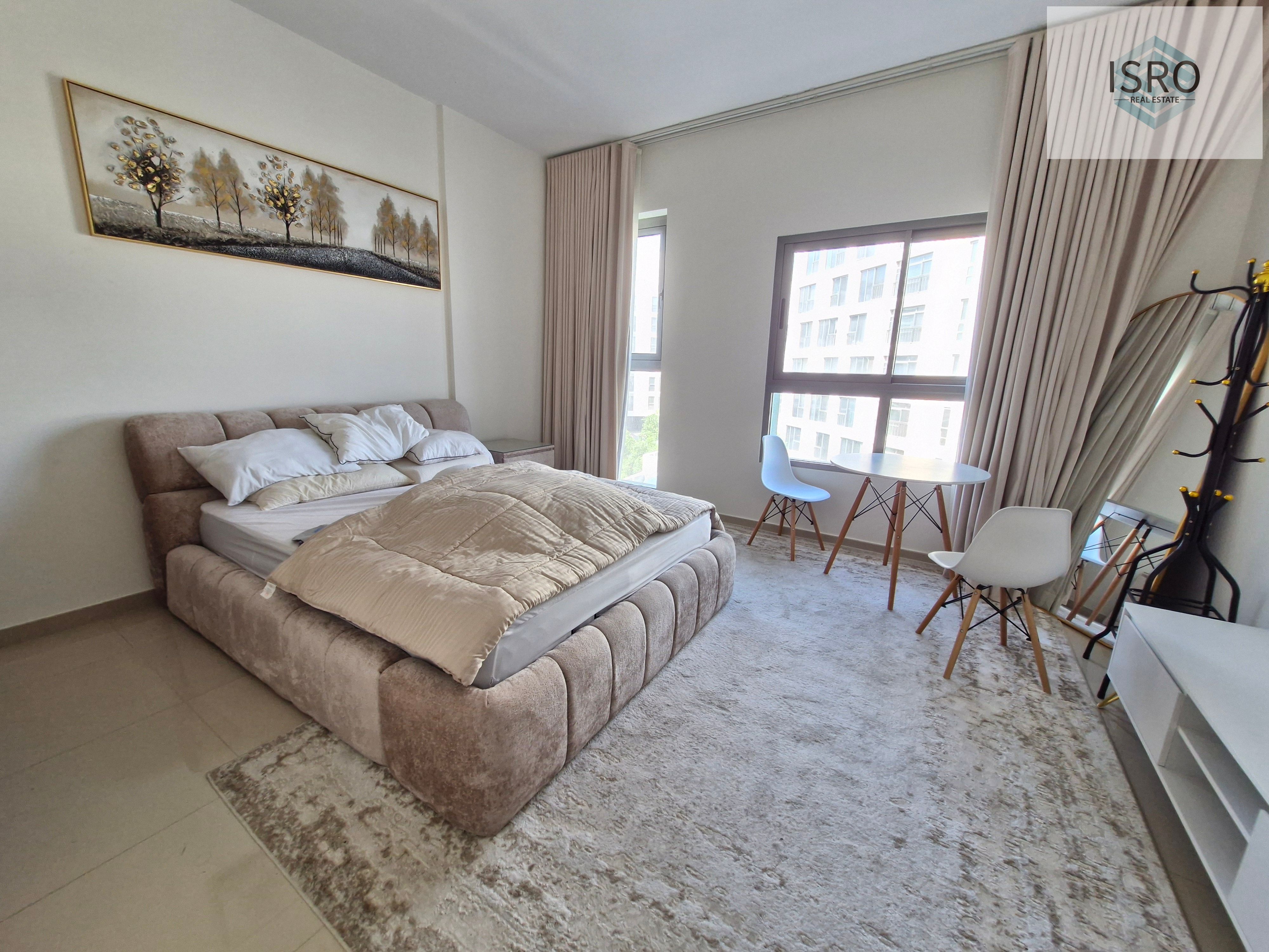 Fully furnished studio with cozy view in uptown