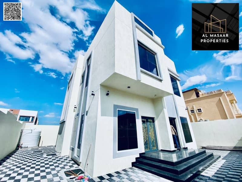 For sale: a ready-to-move-in villa, close to all amenities, with very spacious areas and luxurious designs.