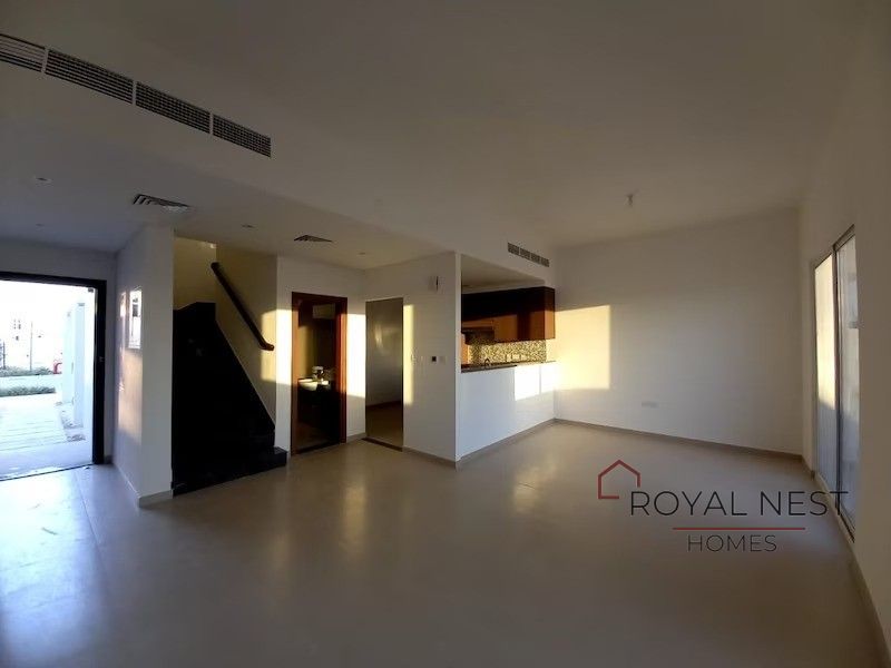 4 Bedroom | Prime Location | Maidroom