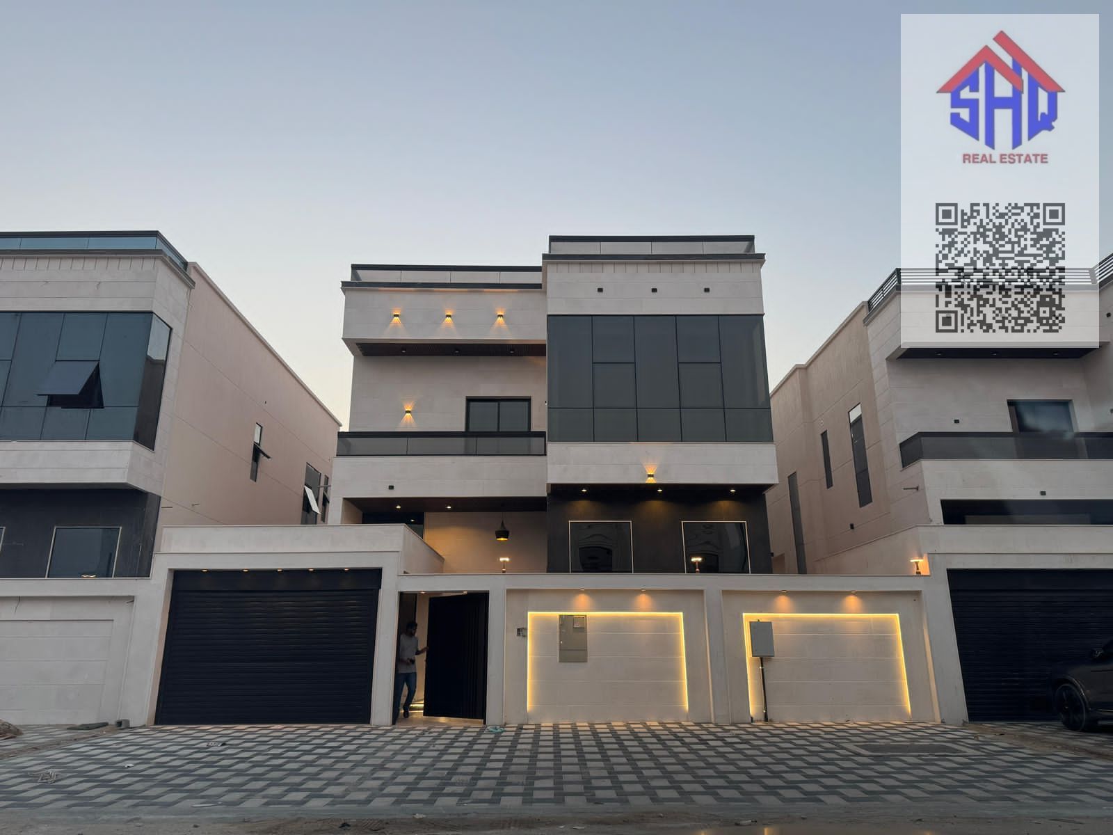 For rent: Five-bedroom villa with a majlis (formal sitting room), living room, and maid's room, plus an external setback.