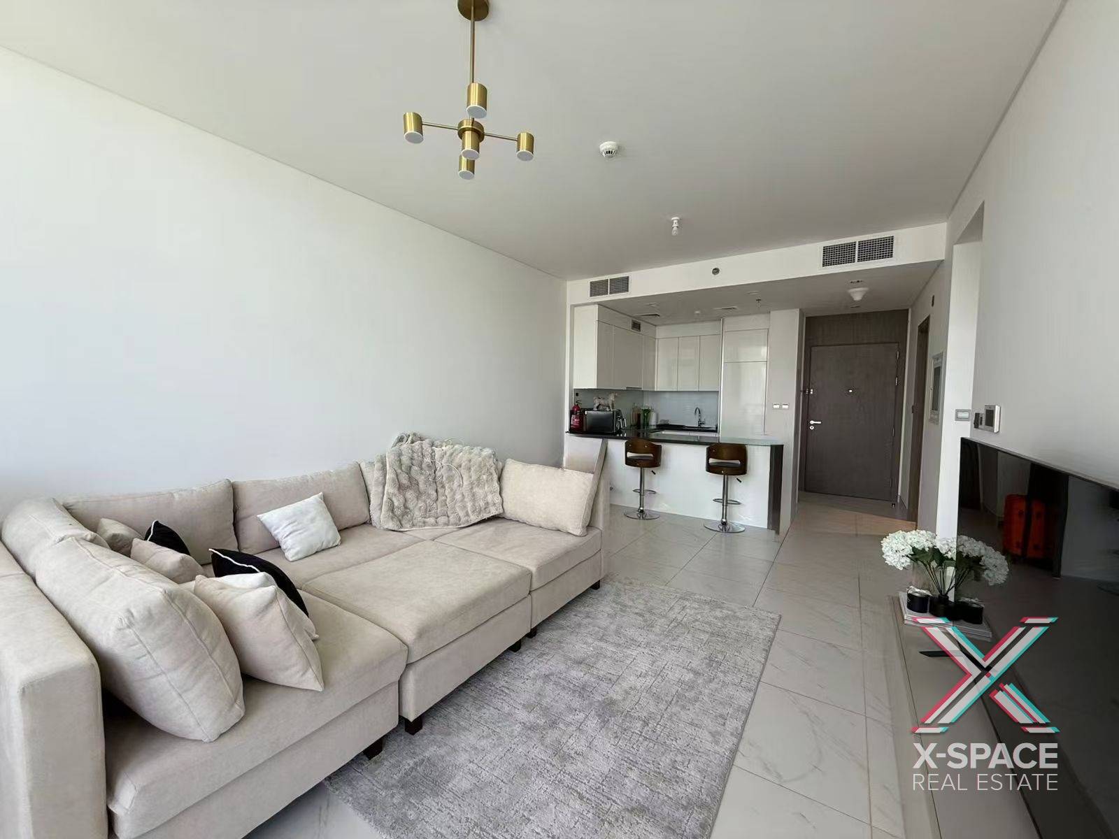 BURJ KHALIFA VIEW | LUXURY UNIT | VACANT