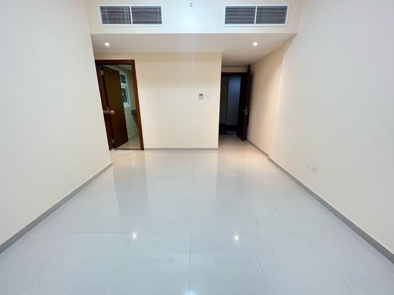 Easy Dubai access-1 Month free-34K BY FULL CASH ( 36K BY 6 CHQS)