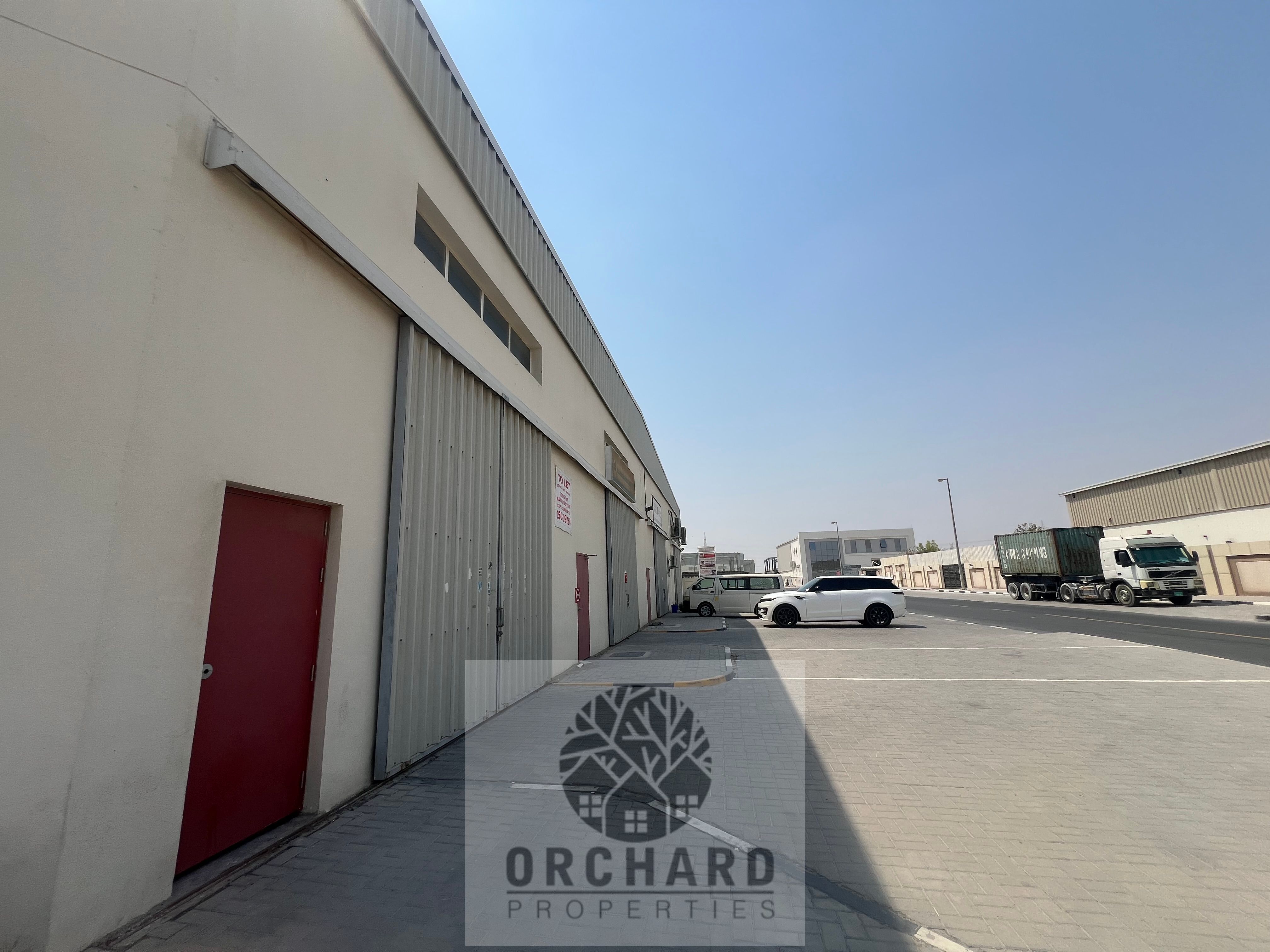 Good location-50kw Each warehouse +10 labour room-Inside market