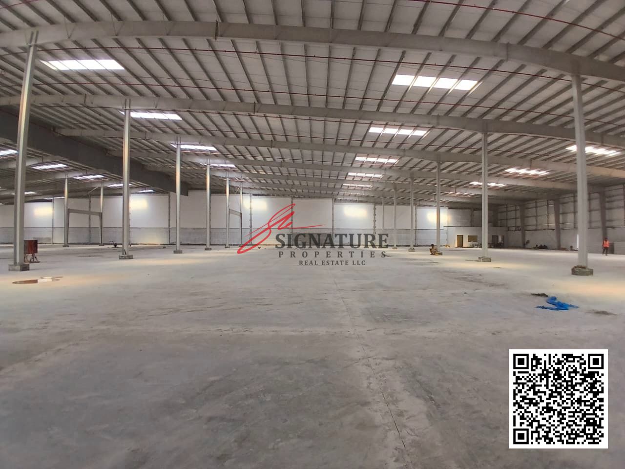 Big Size Main Road Warehouse 47,334 Sqft Expandable Power up to 500 KVA
