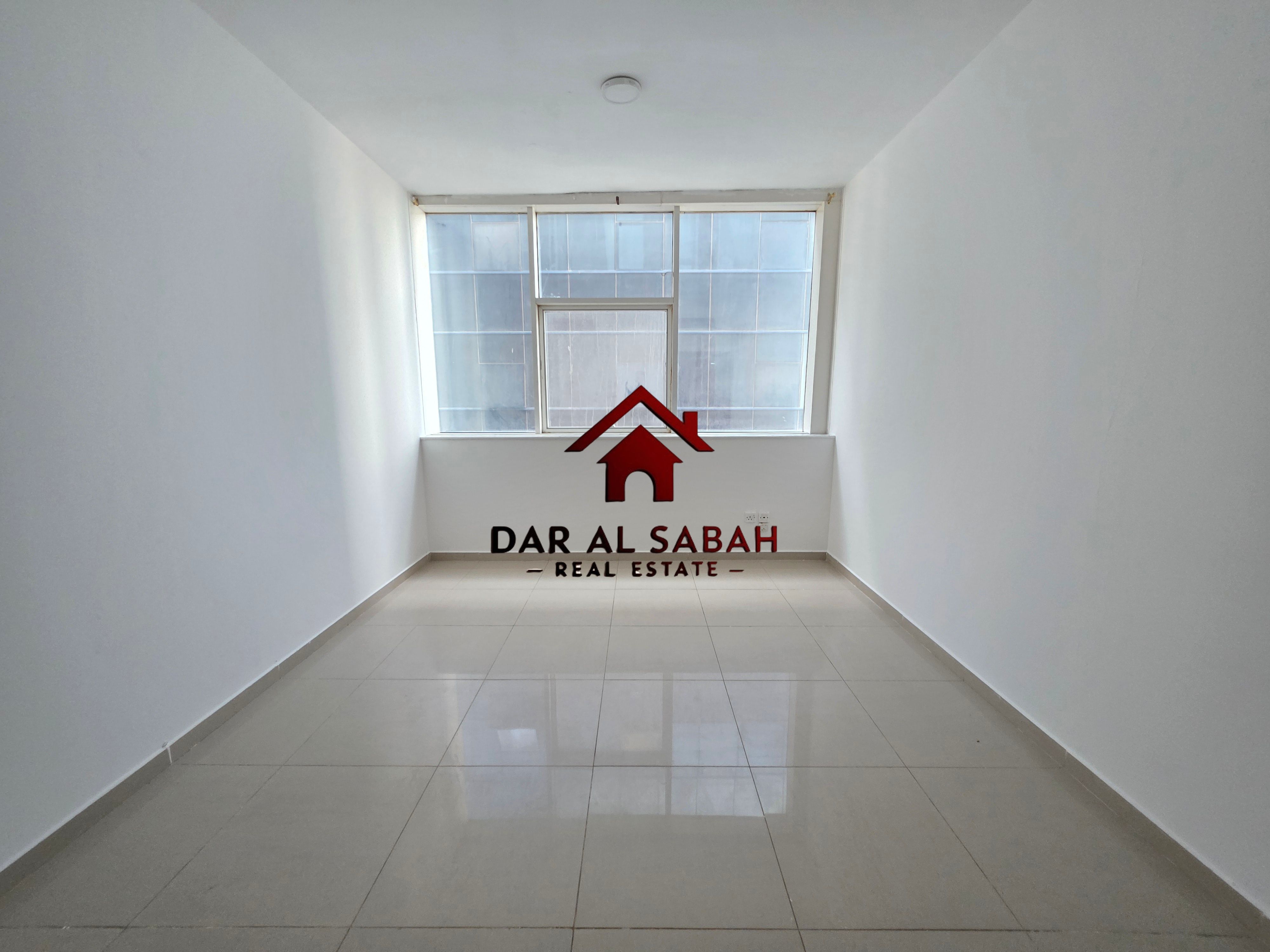 HUGE SIZE 1BHK•SEPRATE CLOSED HALL•1MONTH FREE•6 CHEQUES PAYMENT•NEAR DXB BORDER•