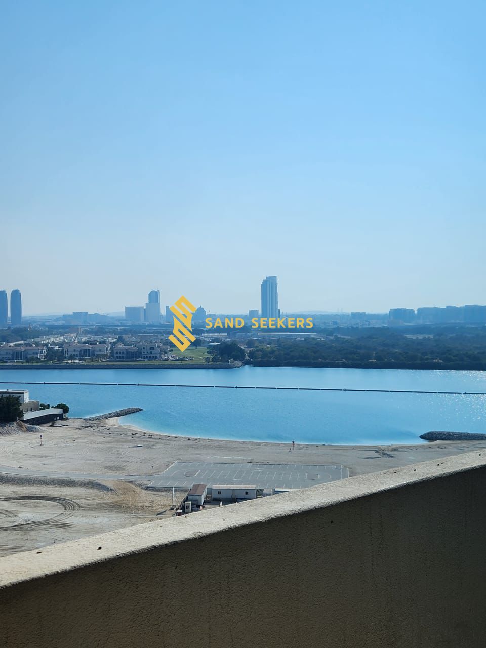 Ready To Occupy ! Perfectly Furnished ! Posh Area