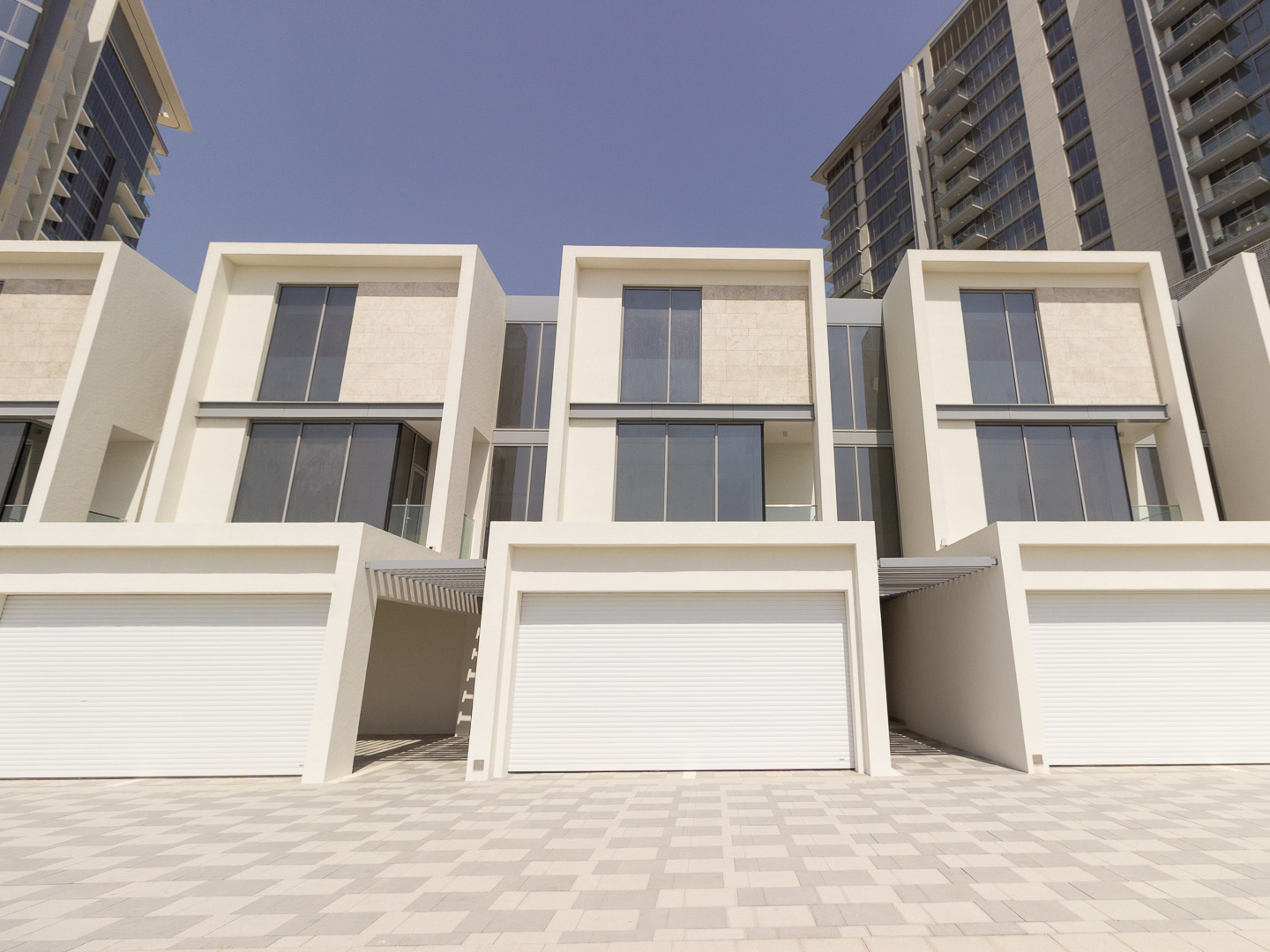 1 of 6 Exclusive Townhouse / Direct Lagoon Access