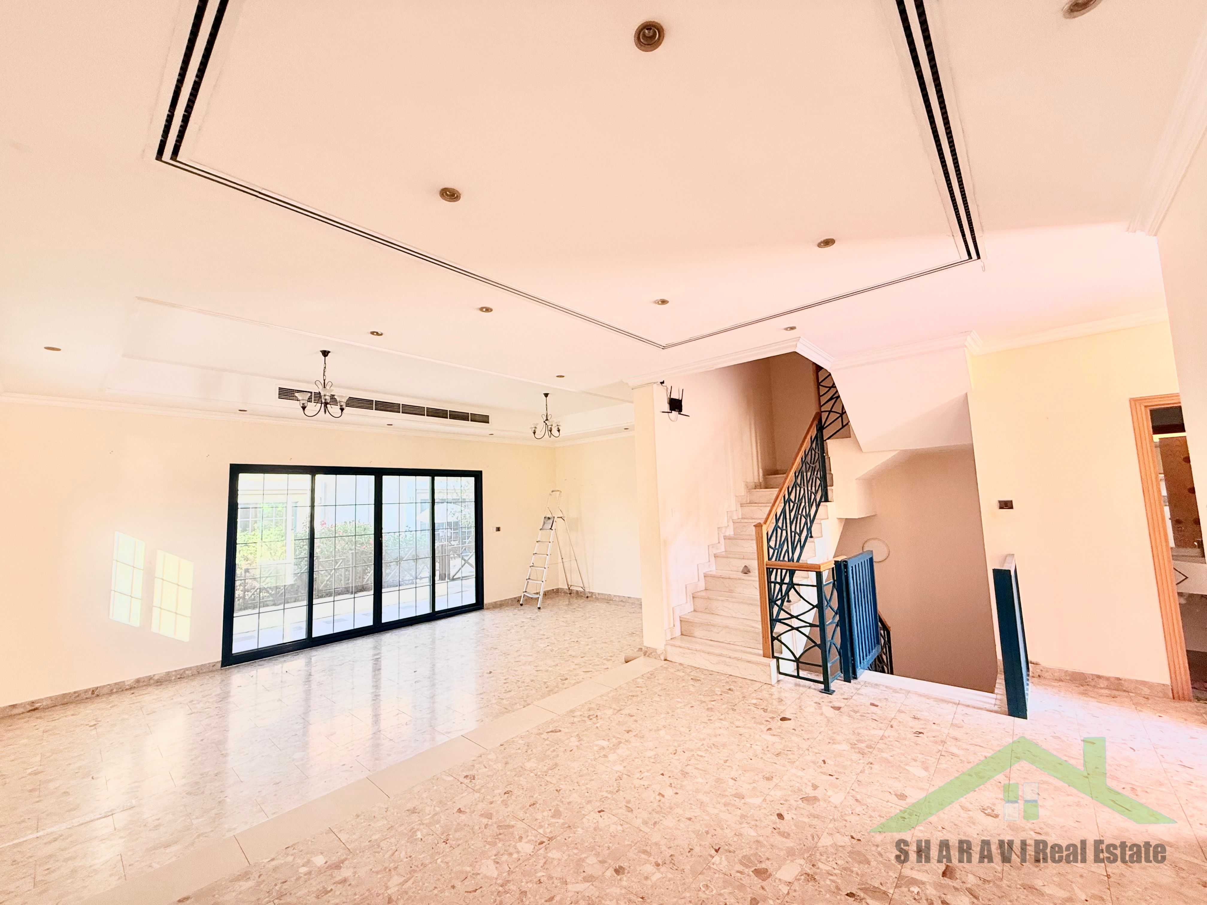 Luxury Three Bedroom Villa in Mirdif