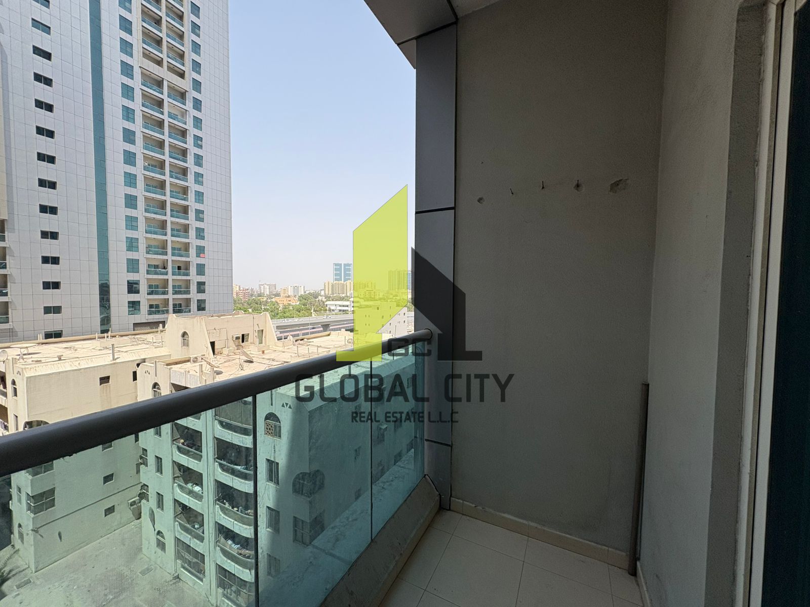 spacious 1 bedroom appartment for RENT yearly