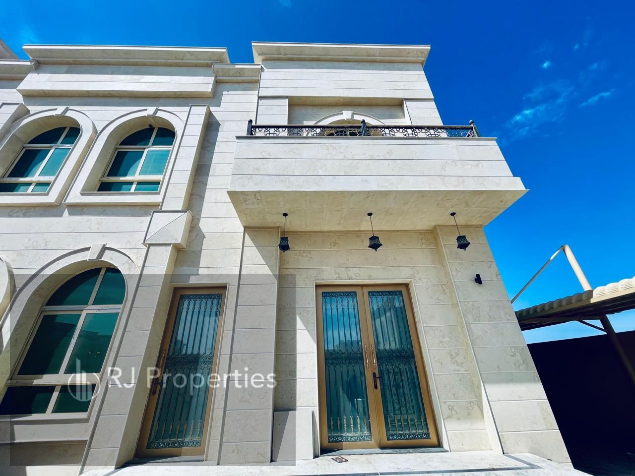 6BHK Villa Bright Location Corner Unit All master bedrooms