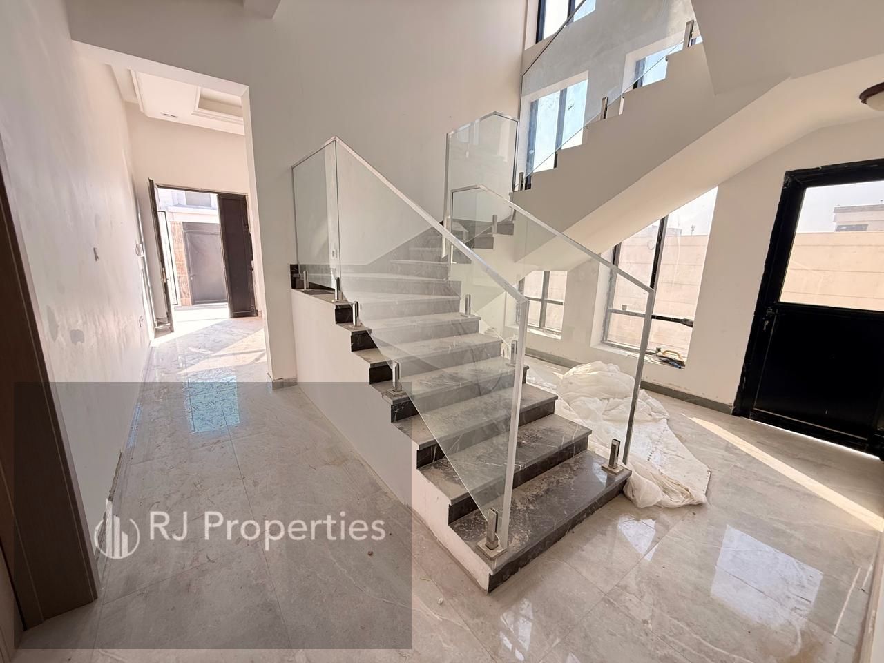 6BHK Villa Bright Location Beautiful House With Nice Finishing affordable price