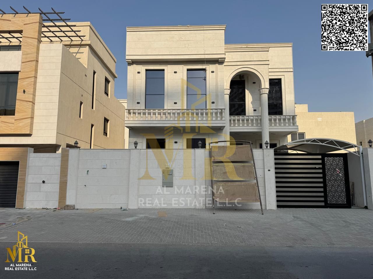 Own your dream villa and invest in a luxurious villa in the heart of Al-Hilweh with a sophisticated style – all fees included.