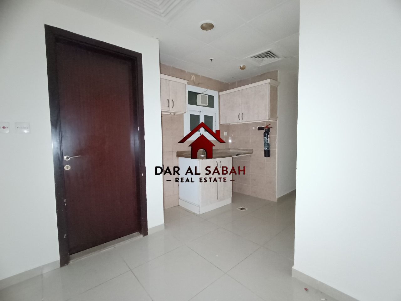 STUDIO APARTMENT FIR FAMILY CHIPAR PRICE 32K ONLY WITH 1 MONTH FREE NEAR DUBAI RTA BUS STOP