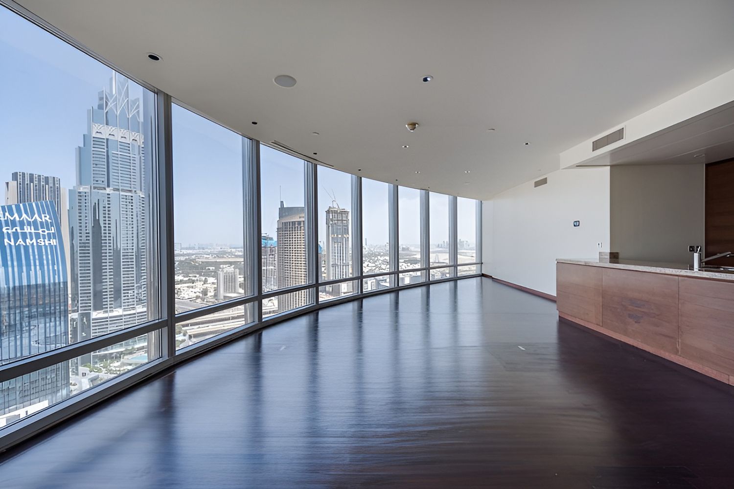Luxury Building | Panoramic Views | Unfurnished