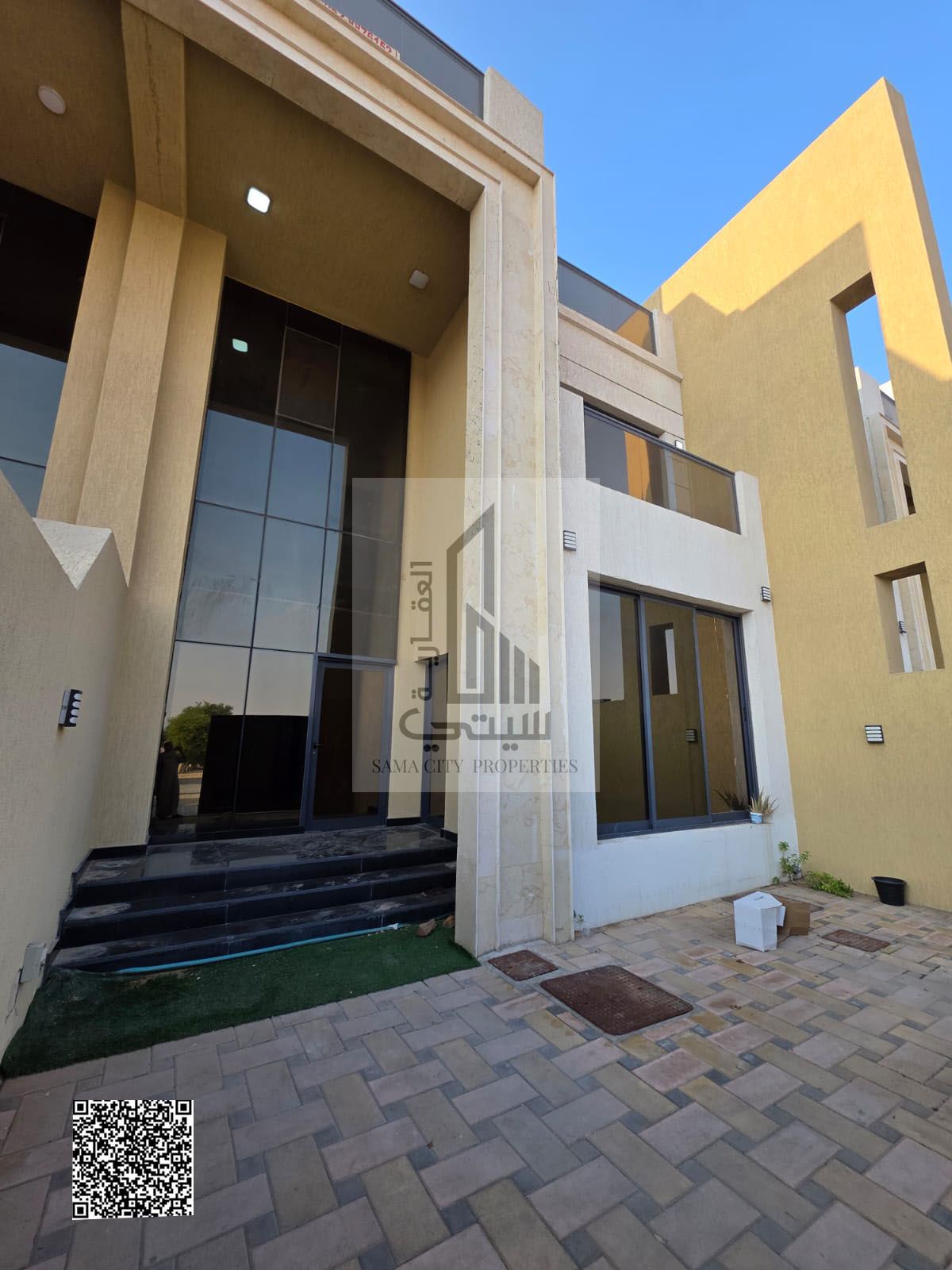 Luxury townhouse in Al Zahia, prime strategic location