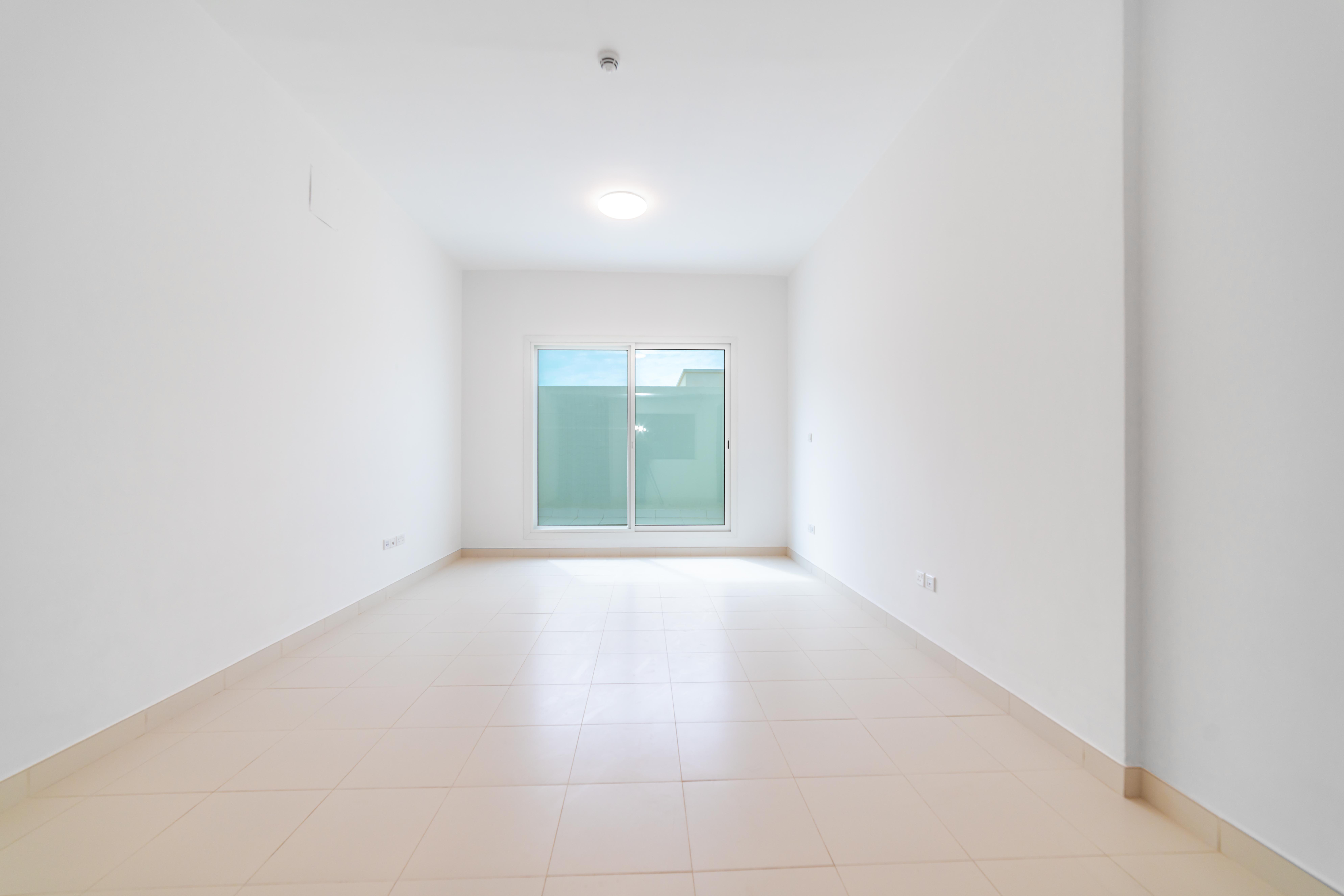 PRIME LOCATION NEAR METRO STATION | NO COMMISSION | SPACIOUS APARTMEN | 1 MONTH FREE