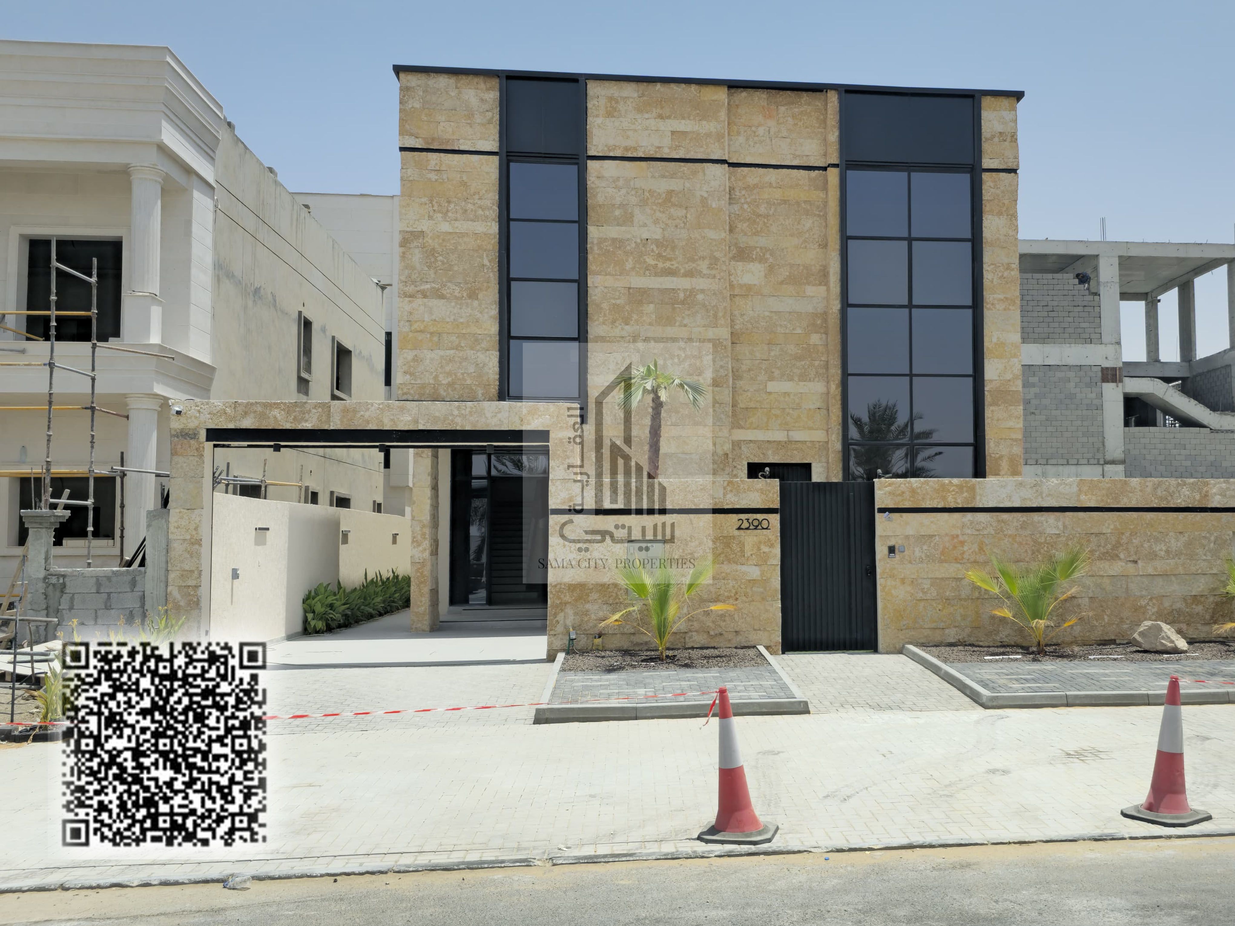 Luxury villa for sale with high-end finishes and a prime location