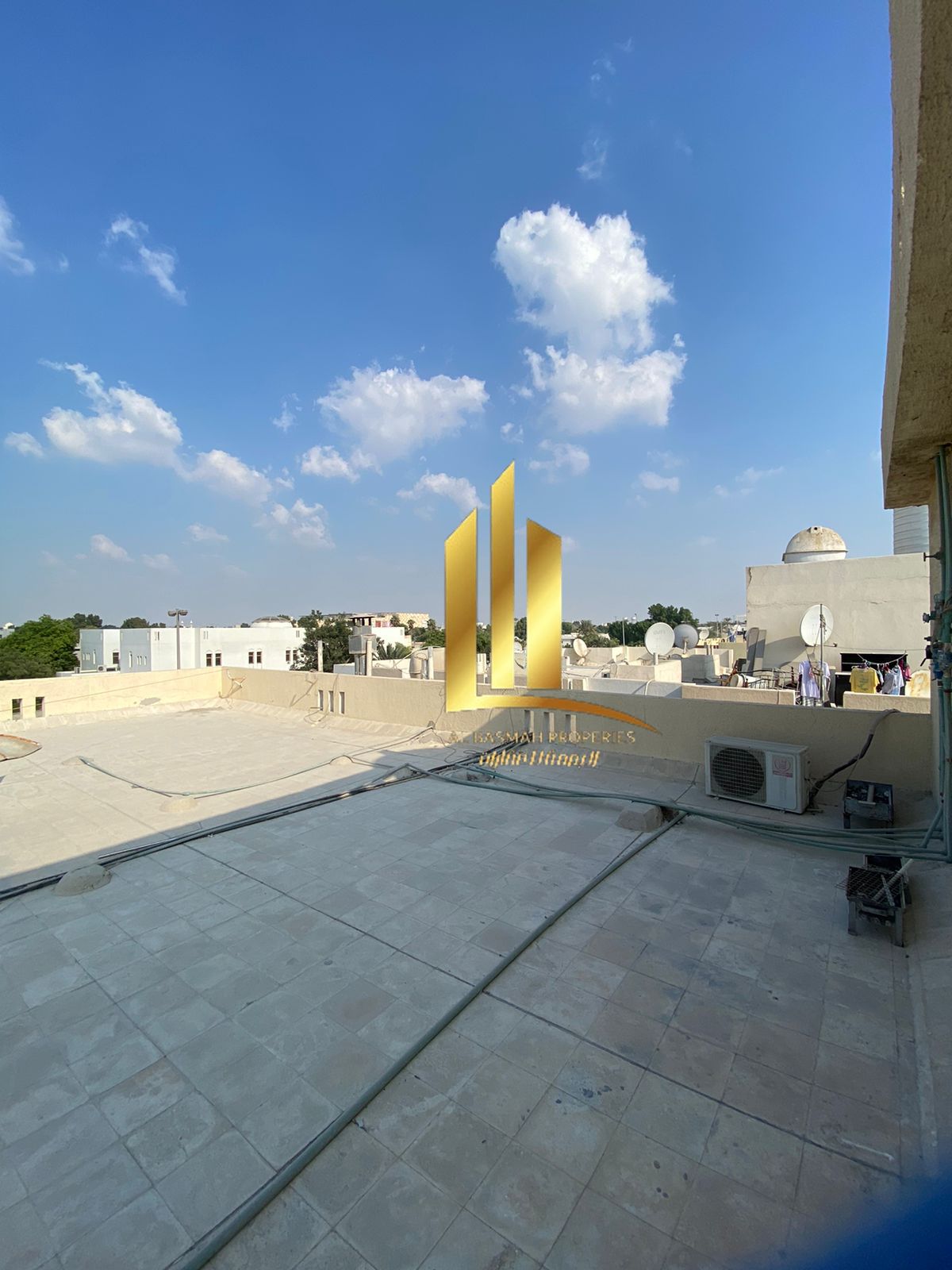 Investment building for sale in Yarmouk, Sharjah