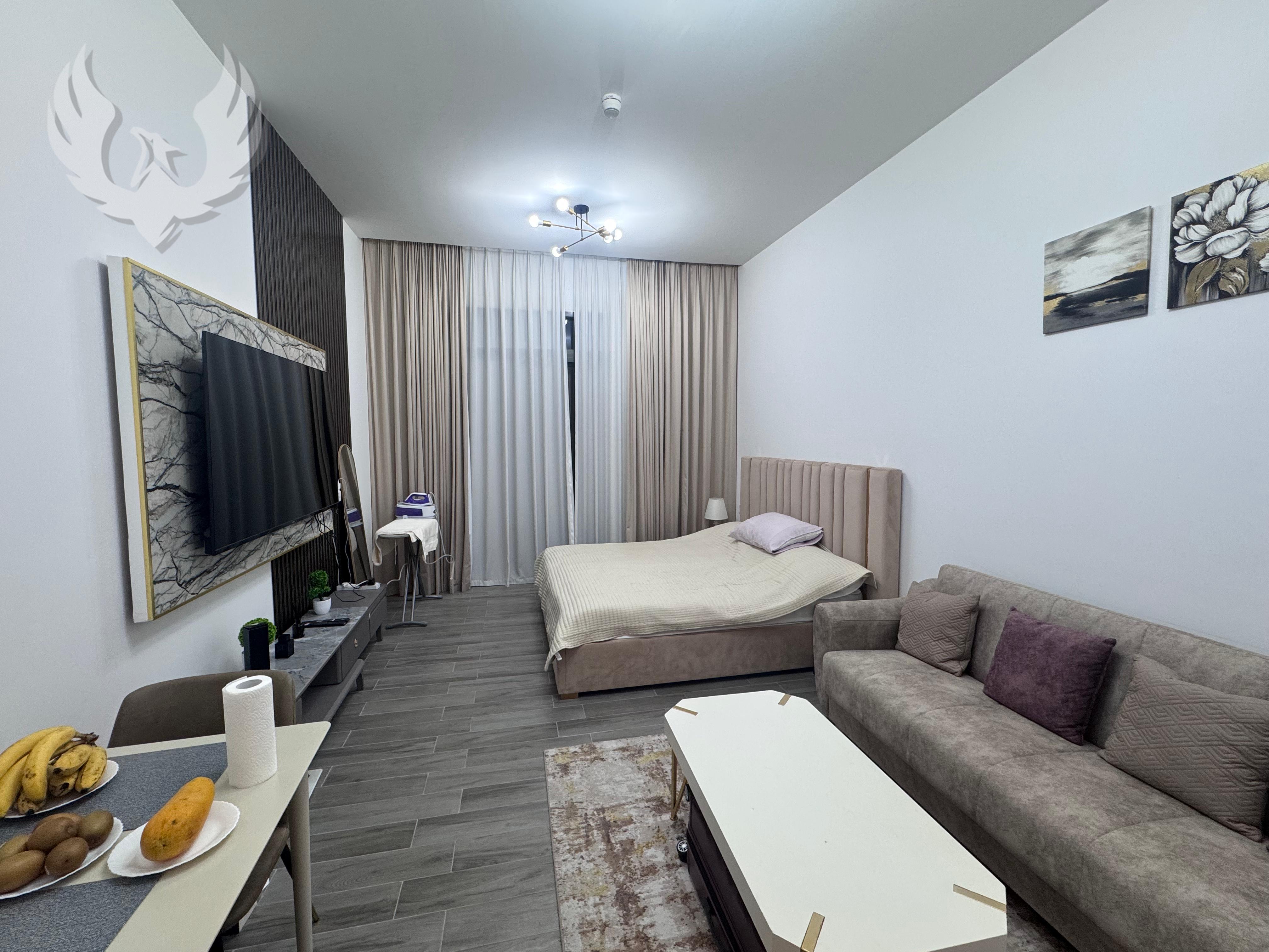 Spacious | Vacant mid March | Furnished