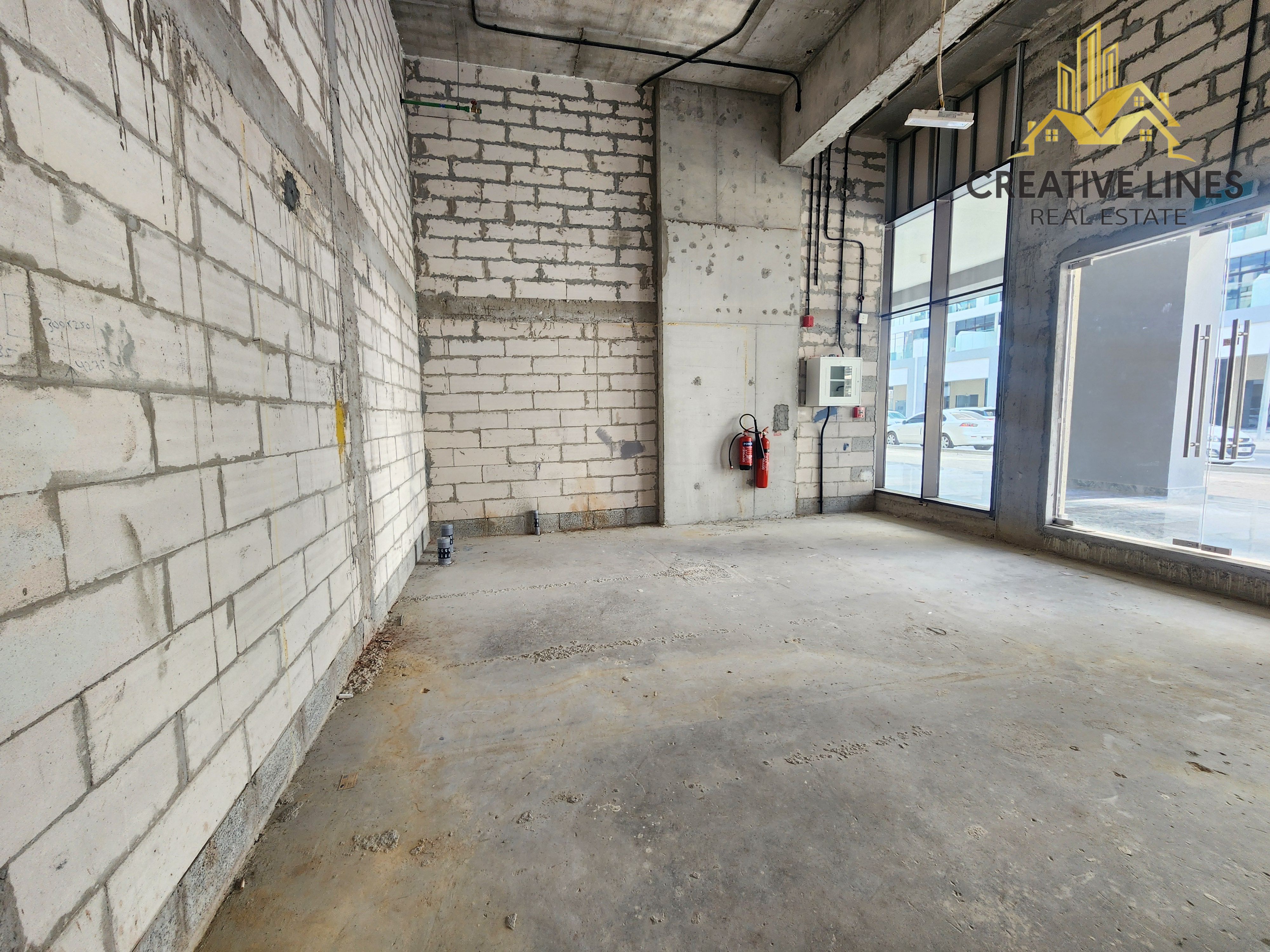 Shell and core prime location boulevard facing retail place available