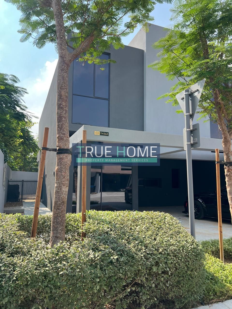 Spacious 4-Bedroom Corner Villa for Rent Robinia