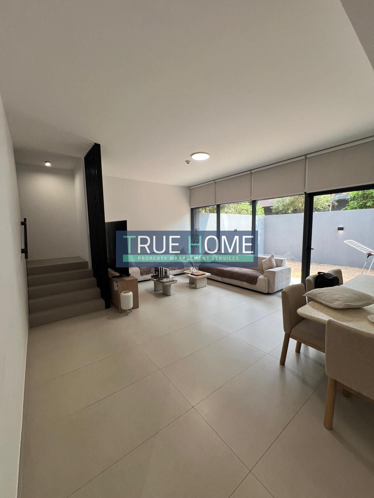 3br townhouse fully furnished robina cluster