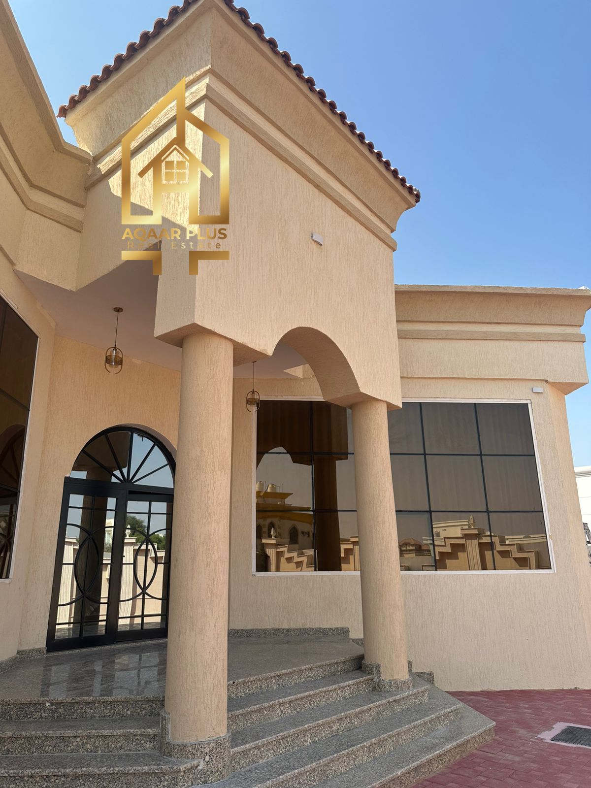 brand new specious 5 bedroom villa for sale