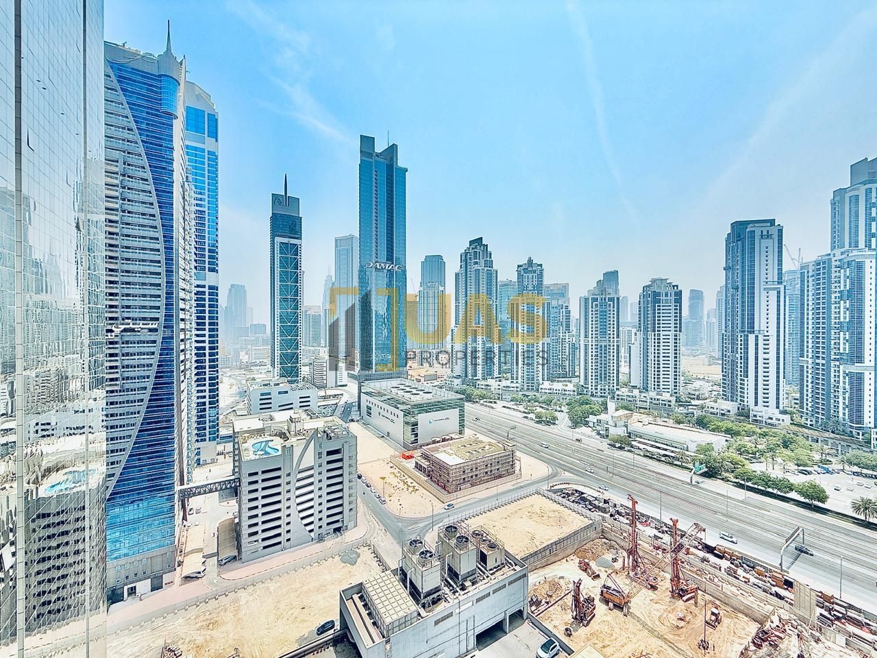 3bhk plus maid room | Lavish Apartment | Close to buissnes bay Metro