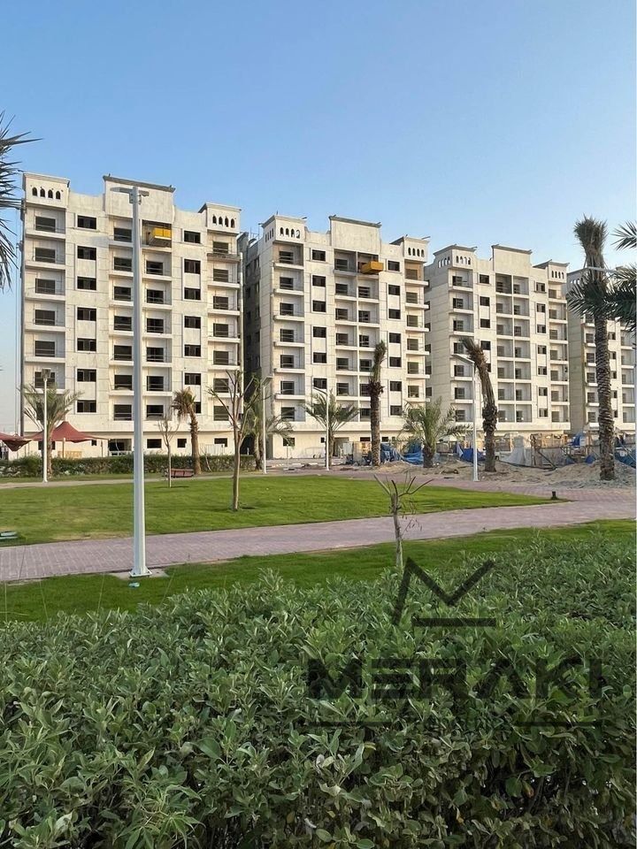 A two-bedroom apartment with a living room at a very attractive price, super deluxe finish, in a strategic location on Sheikh Mohammed bin Zayed Stree