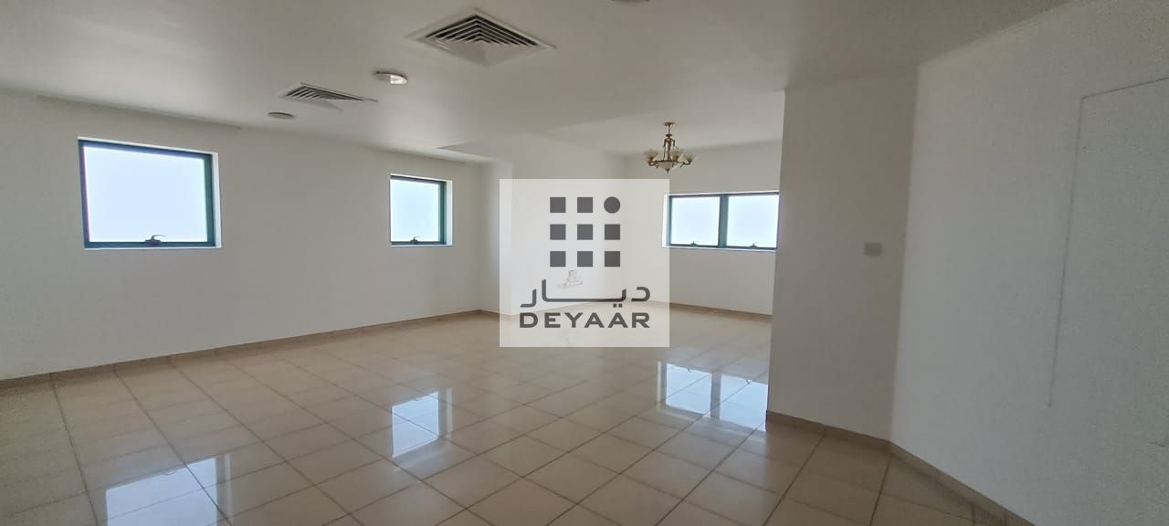 Huge 3 bed with balcony | 1 month free