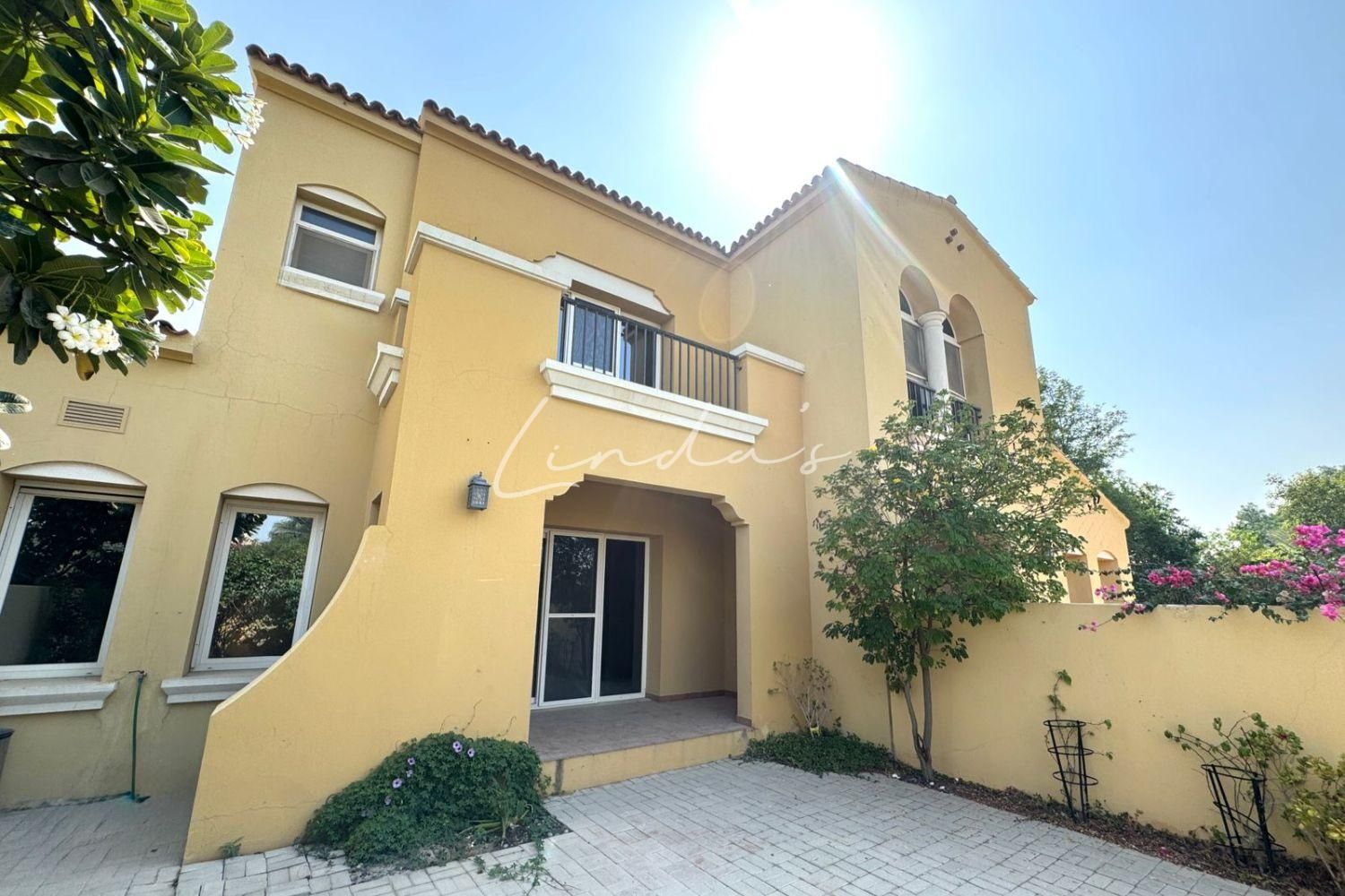 Single Row | Big Plot | Family community | Vacant