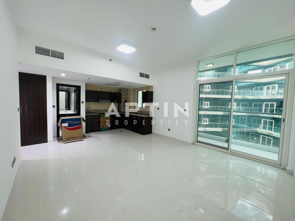 Spacious Studio | Contemporary Design | Prime Location