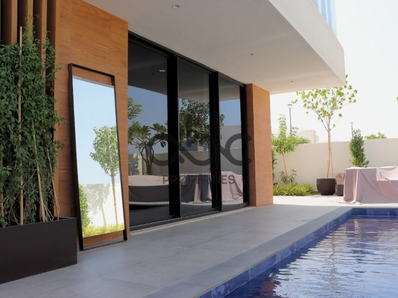 Luxurious 5BR +M | Private Pool | Ideal Location