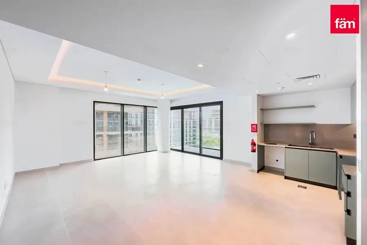 Viridian | Corner Unit | Vacant
