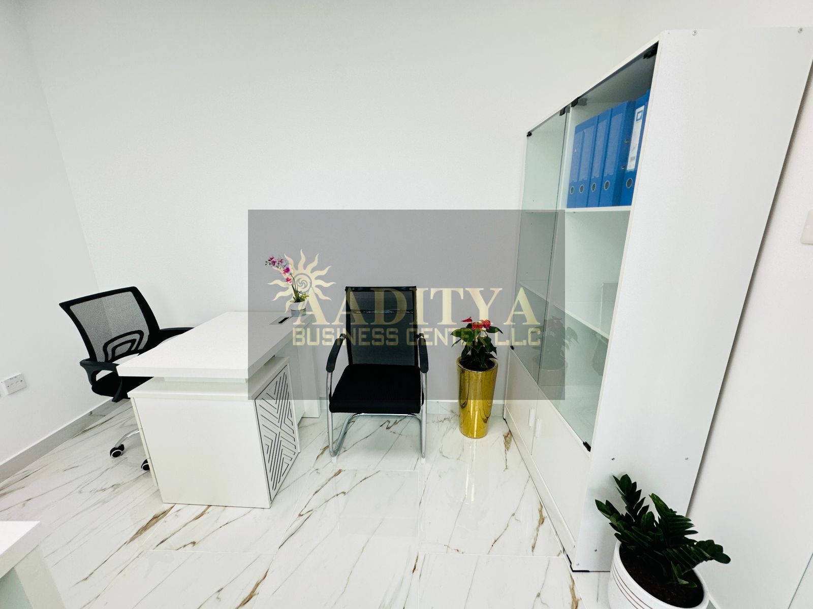 ⁠Beautiful Office | direct from Owner | ⁠near to Metro Station