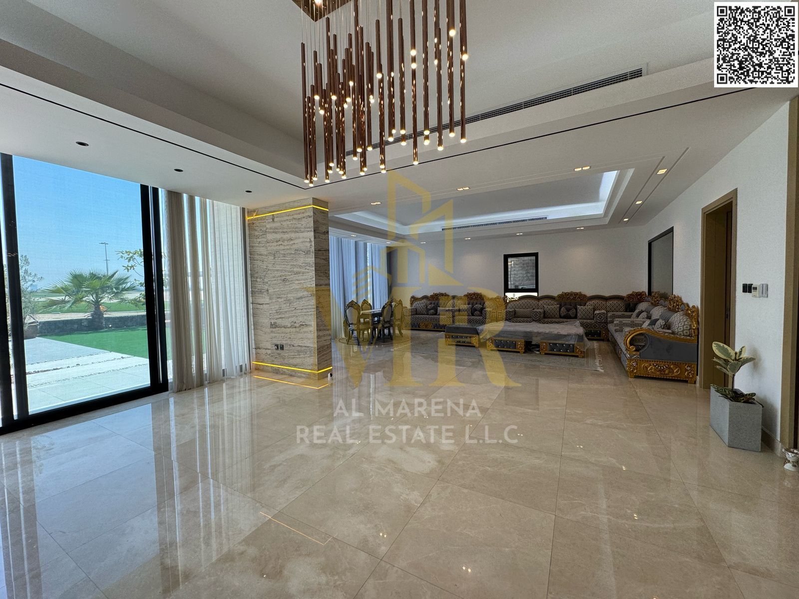 For Sale – Luxury Golf View Villa in Al Zorah – Ajman | 5 Master Bedrooms | Spacious Living Room | Large Yard | Jacuzzi & Private Pool | Private Ga