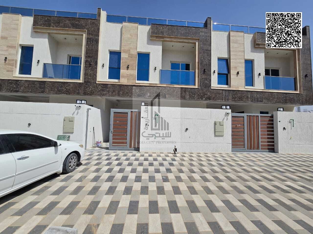 Freehold property with no annual fees, next to the park.