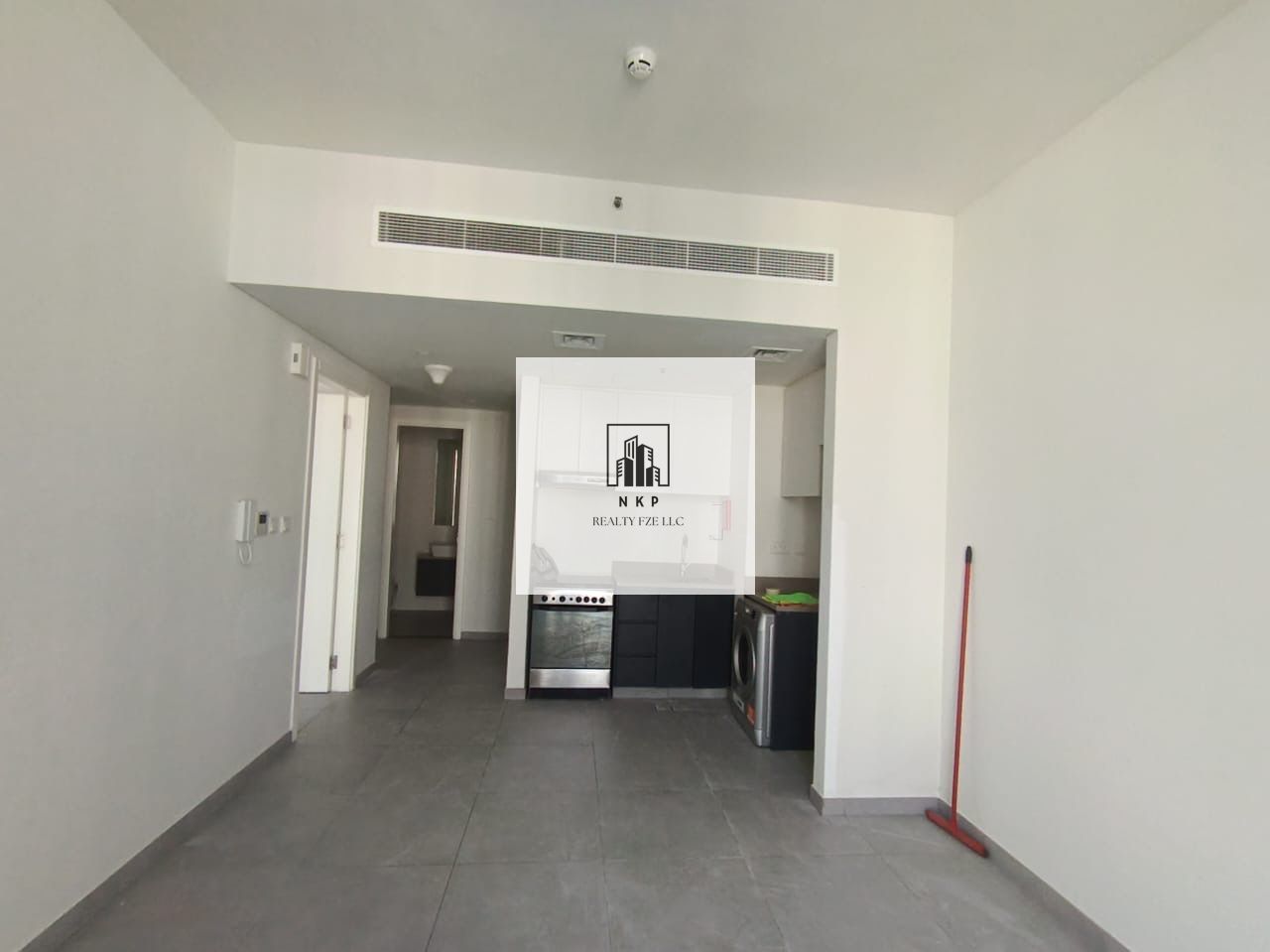 Specious luxury one bedroom with 2washroom pool view available for rent in Al Jada