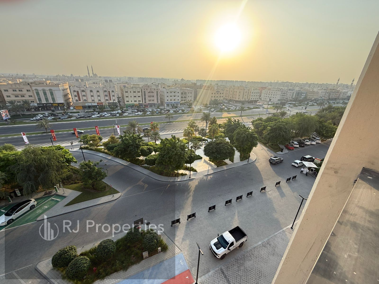 Luxury 1BHK WITH Balcony wardrobe prime location in Al mamasha