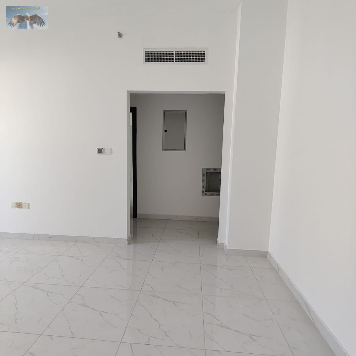 Spacious one-bedroom apartment for rent in Al Hamidiya, first occupant, opposite the court, with modern finishing, 2 bathrooms, balcony, and built-in