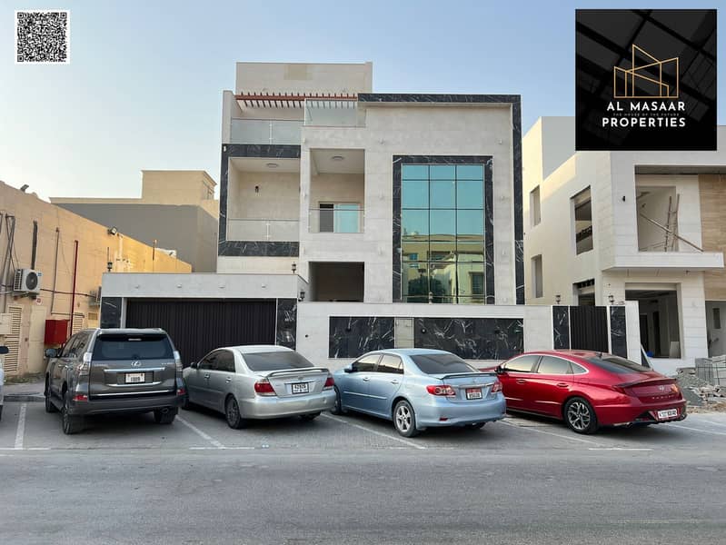 For sale: Ready-to-move-in villa, close to all luxury services and with spacious areas, including detailed specifications and air conditioning.
