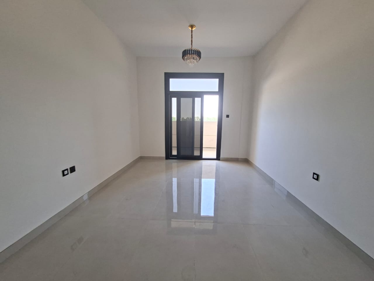Brand new building in Al jada out sid 1bhk 1wachroom with balcony prim location aljada out sid