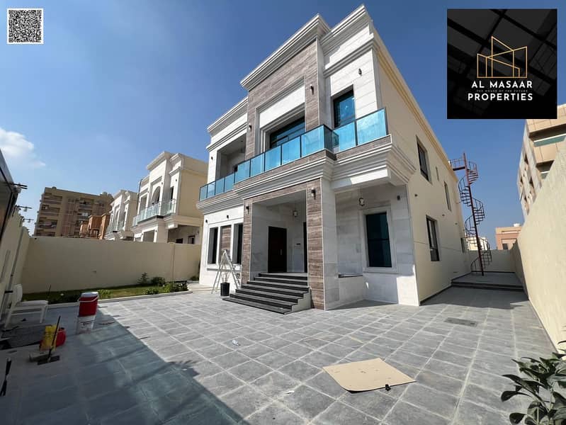 For sale: a ready-to-move-in villa, close to all amenities, with spacious and very elegant designs.